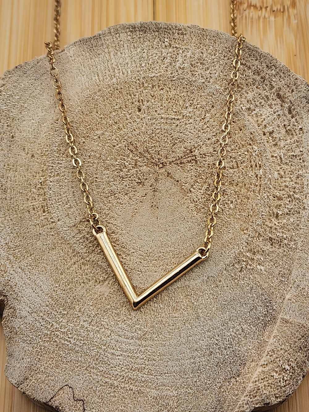 21in Aadjustable Gold Tone V-Shaped Pendant Necklace - Women Jewelry 0549